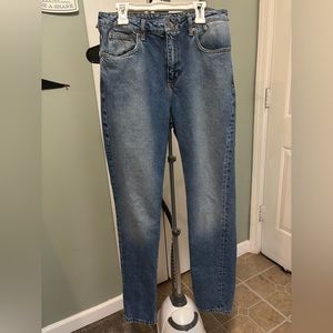 H&M Mom Jean Size 29/32